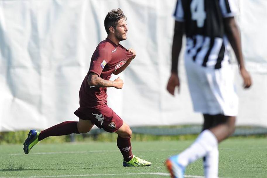 Il torinista Mattia Aramu esulta dopo un gol alla Juventus. LaPresse